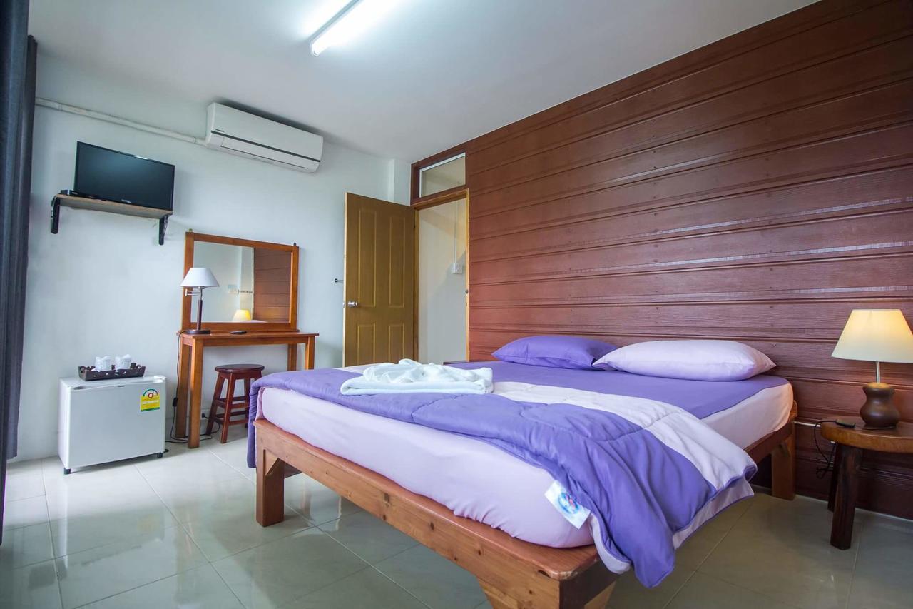 Savika Guesthouse Ranong Esterno foto