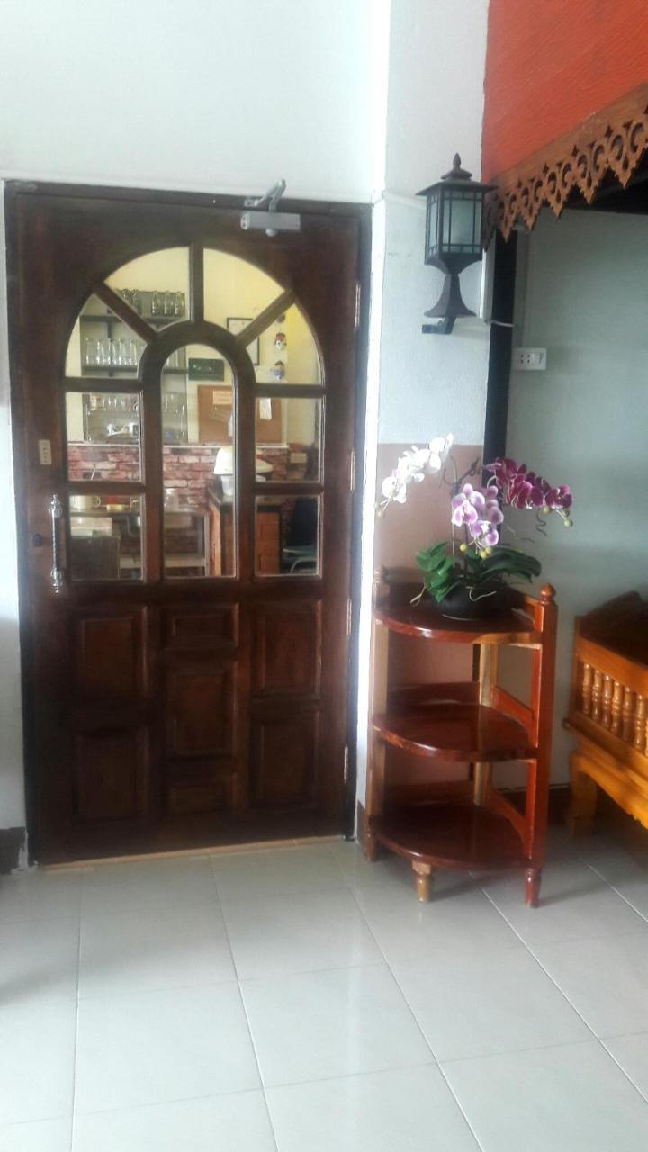 Savika Guesthouse Ranong Esterno foto