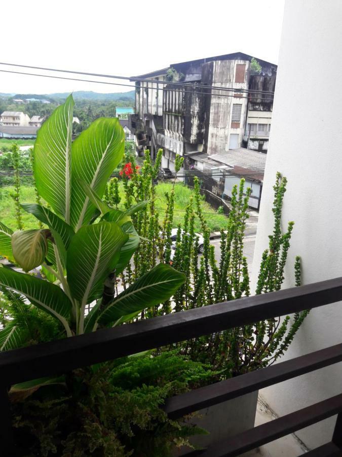 Savika Guesthouse Ranong Esterno foto